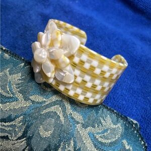 MacKenzie-Childs Yellow and White parchment Check capiz flower Bracelet retired